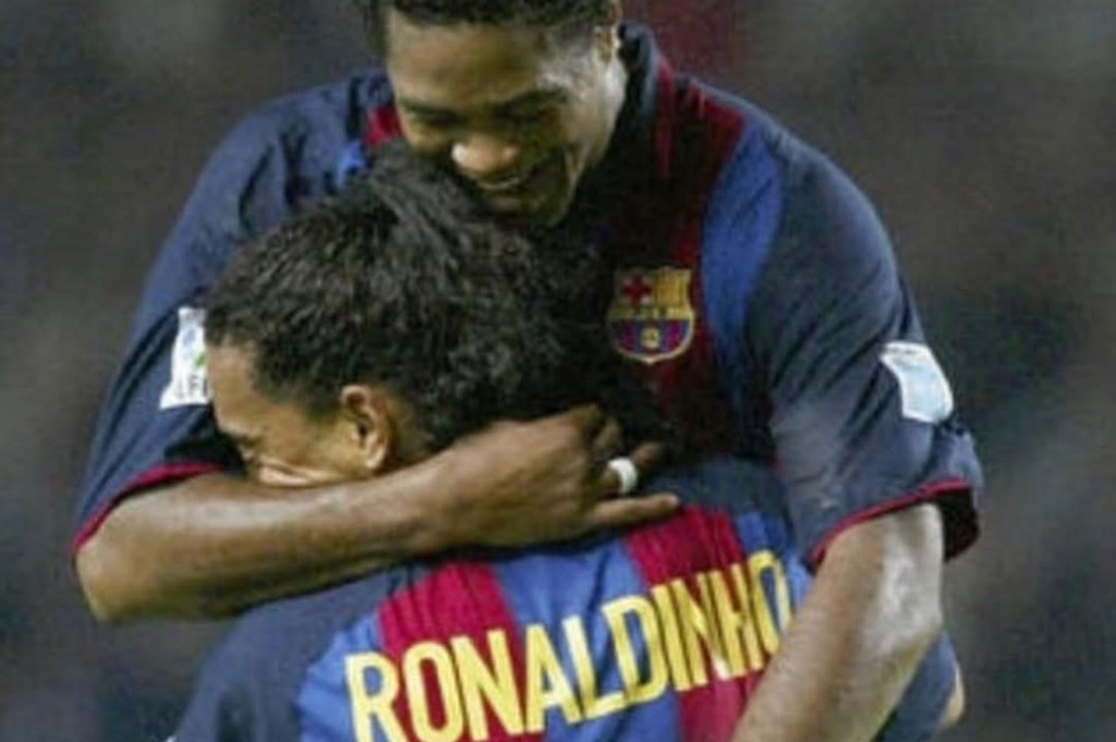Kluivert akan dikontrak dua tahun dari 2025 sampai 2027 dengan opsi perpanjangan kontrak, dengan target terdekat yaitu membawa Indonesia lolos ke Piala Dunia 2026.