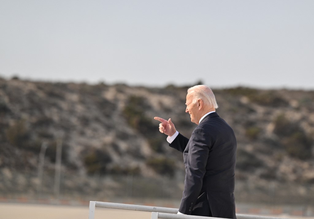 Kebakaran di Palisades di Los Angeles pertama kali dilaporkan pada Selasa, 7 Januari 2025 dan telah meluas hingga lebih dari 15.000 hektare, menurut pejabat kehutanan dan perlindungan kebakaran.