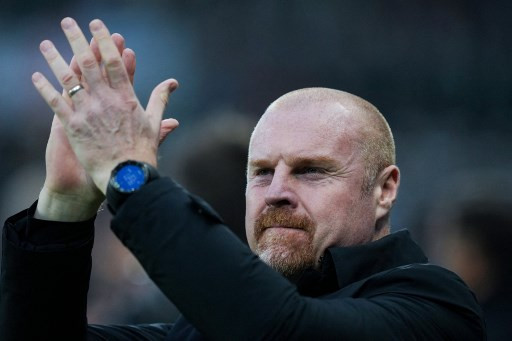  Everton resmi memecat pelatih Sean Dyche beberapa jam sebelum pertandingan Piala FA melawan Peterborough dimulai.