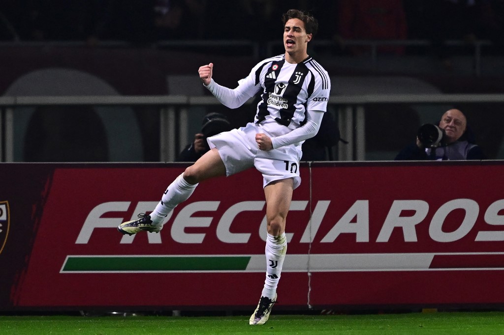 Juventus yang bertindak sebagai tim tamu, sempat memimpin lebih dulu berkat Kenan Yildiz, tetapi Nikola Vlasic mencetak gol untuk Torino demi memaksa skor imbang 1-1 hingga bubaran, demikian catatan laman resmi Liga Italia.