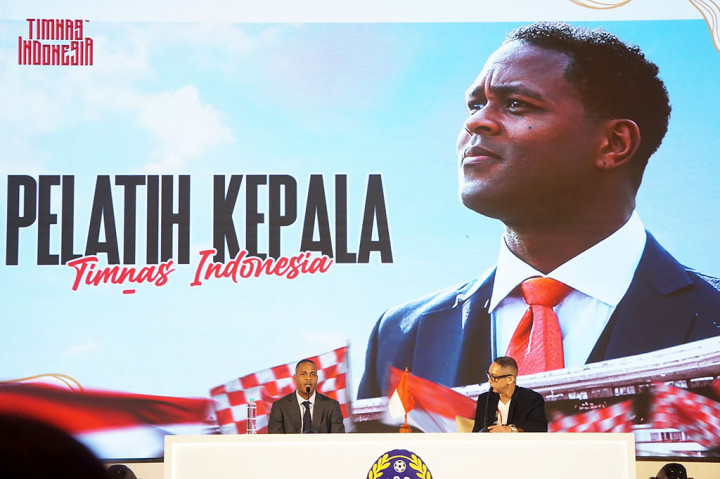 Dalam kesempatan ini, Kluivert mengaku sangat antusias bisa menjadi pelatih Timnas Indonesia. Selain itu, dia juga bicara tentang visi dan misinya untuk memperjuangkan Skuad Garuda ke Piala Dunia 2026.