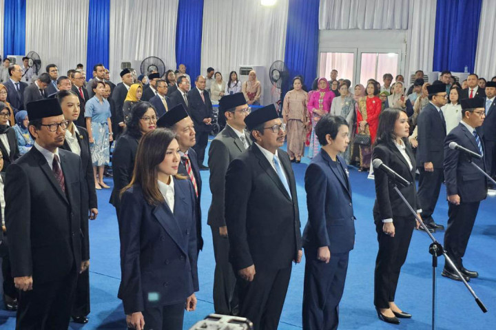 Menteri Komunikasi dan Digital (Menkomdigi) Meutya Hafid, Senin, 13 Januari 2025, melantik Direktur Jenderal Kementerian Komunikasi dan Digital (Dirjen Komdigi). Pelantikan tersebut dilaksanakan di Kantor Kementerian Komdigi, Jakarta Pusat.