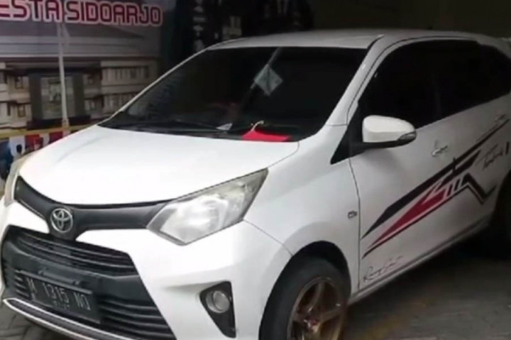 Polisi menemukan barang bukti paspor para korban, telepon genggam dan sebuah mobil. Sementara 22 orang korban telah dipulangkan ke daerah asalnya masing-masing.