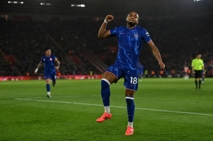 Chelsea dan Bayern Muenchen dikabarkan sedang membahas potensi pertukaran Christopher Nkunku dan Mathys Tel.