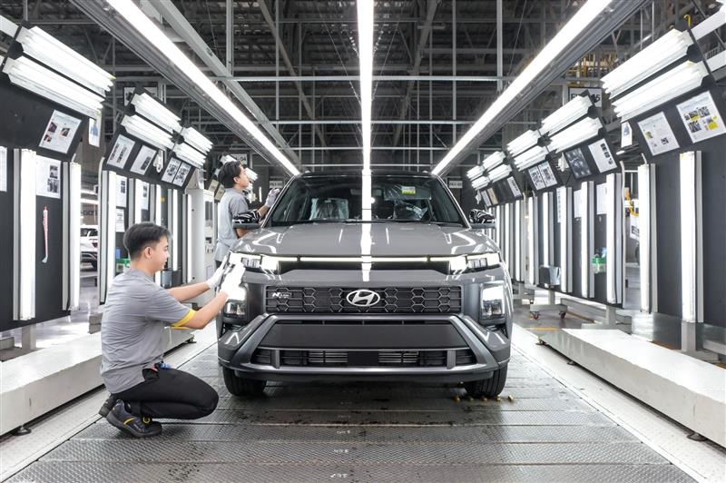PT Hyundai Motor Manufacturing Indonesia (HMMI), pusat manufaktur ramah lingkungan untuk kendaraan merek Hyundai di region ASEAN, memulai produksi New CRETA N Line Turbo dan New CRETA. 
