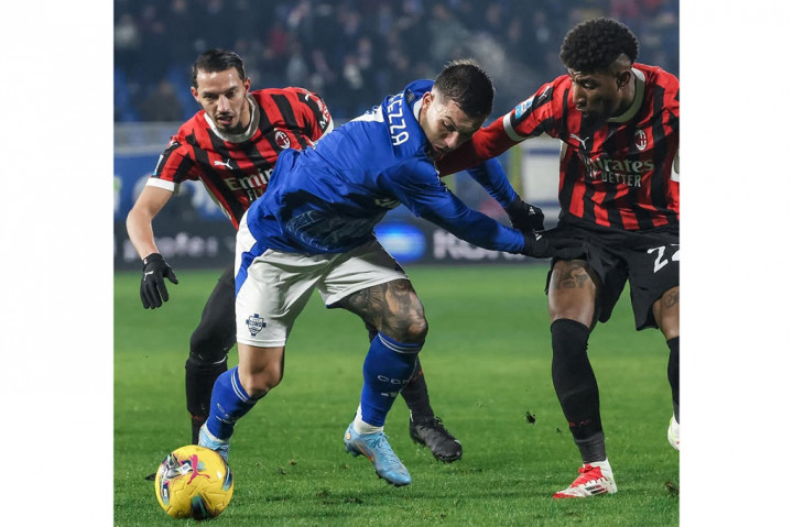 AC Milan sukses membawa pulang kemenangan 2-1 dari markas Como, Stadion Giuseppe Sinigaglia, Como, Rabu, 15 Januari 2025. Ini merupakan kemenangan perdana Sergio Conceicao sebagai pelatih Rossoneri di Liga Italia.