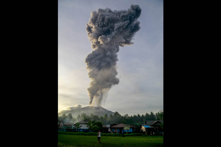 Kepala Badan Geologi Muhammad Wafid dalam keterangannya di Jakarta, Rabu, 15 Januari 2025, mengatakan peningkatan status Gunung Ibu dilakukan setelah terdeteksi adanya peningkatan aktivitas vulkanik yang signifikan pada periode 1-14 Januari 2025.
