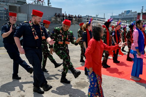 Salah satu misi yang dibawa HMS Spey dalam kunjungan ini adalah mitigasi perubahan iklim, sejalan dengan sebutannya sebagai kapal paling ramah lingkungan di Angkatan Laut Kerajaan Inggris.