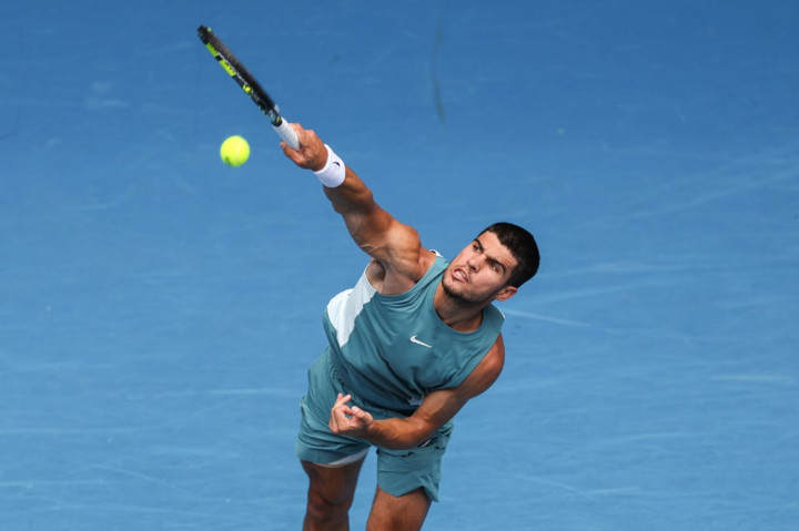 Carlos Alcaraz hampir mencetak rekor pribadi untuk jumlah kekalahan gim paling sedikit dalam pertandingan Grand Slam saat meraih kemenangan dominan melawan Yoshihito Nishioka di Australian Open, Rabu, 15 Januari 2025.
