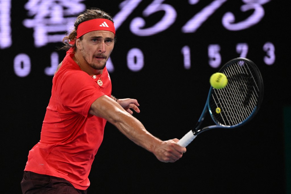 Alexander Zverev mengamankan tempat di babak ketiga Australian Open dengan menang cepat 6-1, 6-4, 6-1 atas Pedro Martinez dalam satu jam 54 menit, Rabu, 15 Januari 2025 malam waktu setempat.