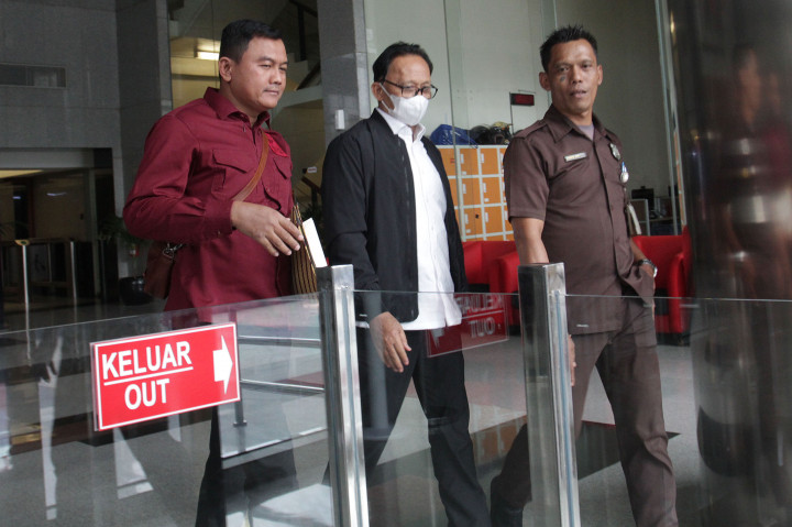 Menurut informasi yang dihimpun, Ridwan Mansyur diperiksa sebagai saksi kasus dugaan korupsi dengan terdakwa mantan Sekretaris Mahkamah Agung Hasbi Hasan.