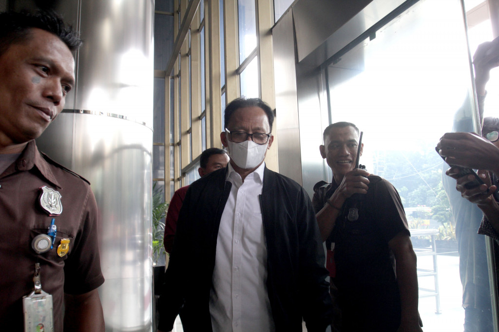 Penyidik Komisi Pemberantasan Korupsi (KPK), Kamis, 16 Januari 2025, memeriksa Hakim Mahkamah Konstitusi Ridwan Mansyur sebagai saksi dalam salah satu perkara yang ditangani komisi antirasuah itu.