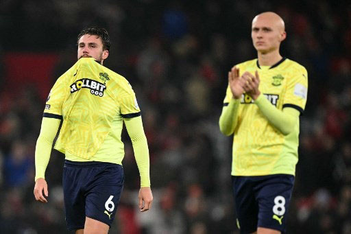 Kemenangan ini membuat skuad Ruben Amorim naik ke peringkat 12 dengan 26 poin, sedangkan Southampton makin terpuruk di dasar klasemen setelah hanya meraih 6 poin dari 21 pertandingan.