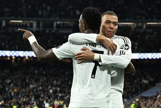 Kylian Mbappe dan Vinicius Junior sempat membuat Real Madrid unggul dua gol, namun kemudian disamakan oleh Jonathan Bamba dan Marcos Alonso jelang akhir babak kedua.