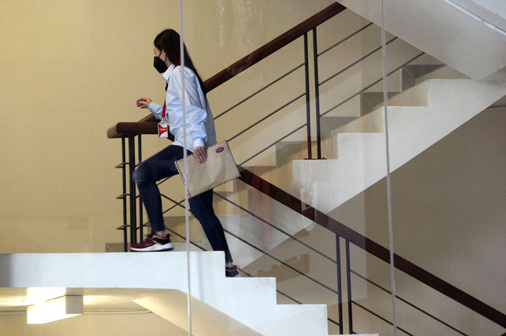 Maria sudah dua kali mangkir dari panggilan KPK. Di sisi lain, dia mengaku belum menerima surat panggilan dari penyidik Lembaga Antirasuah.