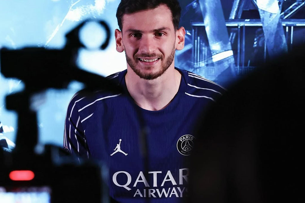 Kvaratskhelia mencatatkan 107 penampilan, mencetak 30 gol dan 29 assists dalam semua kompetisi bersama Napoli sejak bergabung dari klub Georgia Dinamo Batumi pada 2022. 