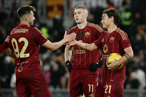 AS Roma naik ke peringkat sembilan klasemen Liga Serie A dengan 27 poin dari 21 pertandingan, sedangkan Genoa tertahan di posisi 11 dengan 23 poin.