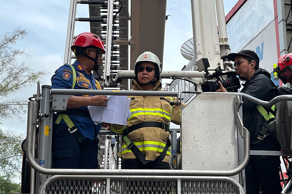 Lebih lanjut Teguh menjelaskan, saat ini proses pencarian korban masih terus dilakukan. Teguh menyebut hingga saat ini korban yang berhasil dievakuasi sebanyak tujuh jenazah.