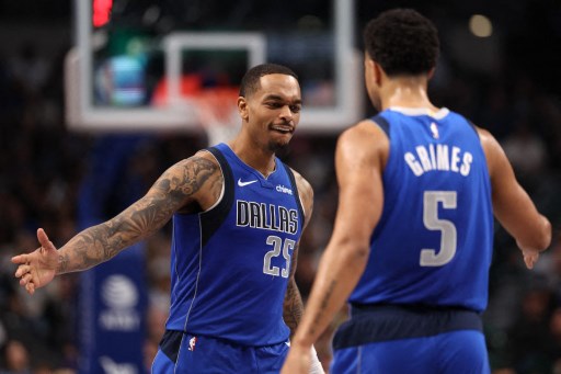 Dallas Mavericks berhasil melibas pemimpin klasemen NBA Wilayah Barat, Oklahoma City Thunder, dengan skor 106-98 pada laga lanjutan NBA yang digelar di American Airlines Center, Dallas, Texas, Sabtu, 18 Januari 2025 WIB.