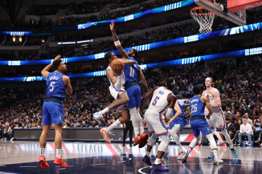 Thunder hanya dibantu oleh Jalen Williams yang mencetak 19 poin dan Lu Dort menambahkan 18 poin, tetapi tidak cukup untuk membalikkan keadaan.