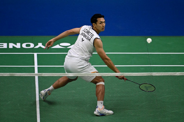 Perebutan tempat di partai puncak pun berlangsung lebih ketat. Kedua pemain saling bergantian untuk mengungguli satu sama lain, terutama pada paruh awal gim pamungkas.