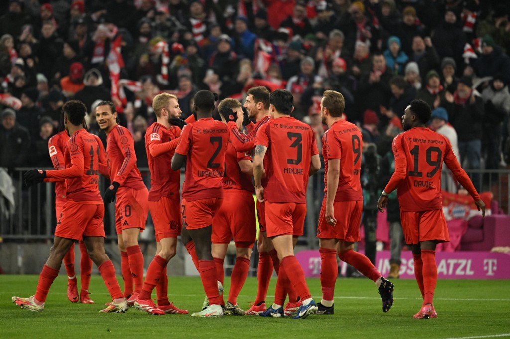 Skor ketat 3-2 mewarnai kemenangan Bayern Muenchen atas Wolfsburg pada pekan ke-18 Liga Jerman di Stadion Allianz Arena, Muenchen, Sabtu, 18 Januari 2025 malam.