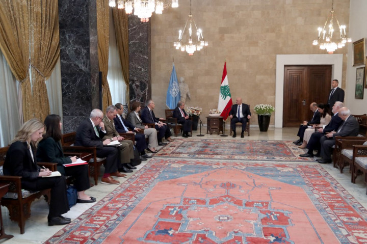 Presiden Lebanon Joseph Aoun, Sabtu, 18 Januari 2025, menegaskan kembali sikap kukuh pemerintahnya terkait dengan permintaan mundur pasukan Israel dari wilayah selatan yang mereka duduki sesuai tenggat waktu yang ditetapkan dalam perjanjian gencatan senjata 27 November 2024.