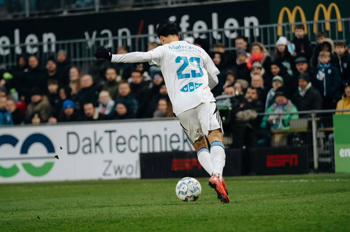 Reijnders tak tergantikan selama 90 menit pertandingan saat timnya menumbangkan sang pemuncak klasemen PSV.