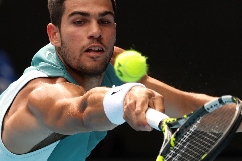 Petenis Spanyol Carlos Alcaraz melaju ke perempat final Australian Open 2025, Melbourne, setelah lawannya Jack Draper mengundurkan diri dari pertandingan babak keempat karena cedera.