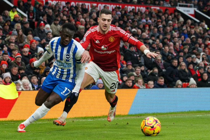 Kemenangan Brighton dipastikan oleh sepasang gol di babak kedua oleh Kaoru Mitoma dan Georginio Rutter.