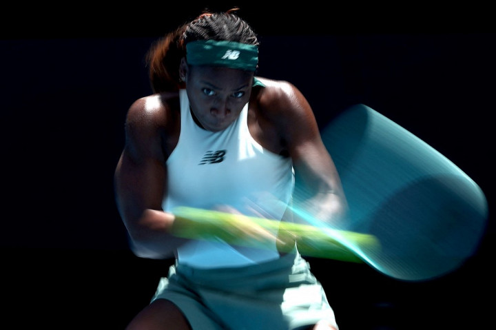 Petenis Amerika Serikat itu bangkit untuk memenangi pertandingan dalam dua jam 26 menit, sekaligus memperbaiki catatan menang kalah pada 2025 menjadi 9-0. Pertandingan kontra Bencic, peraih medali emas Olimpiade 2020, di babak 16 besar Australian Open 2025 itu pun menjadi momen pertama Gauff kehilangan satu set pada musim ini.