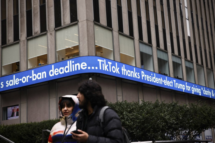 TikTok mengumumkan bahwa mereka sedang memulihkan layanan bagi pengguna di Amerika Serikat setelah mendapat jaminan dari Presiden AS terpilih Donald Trump.