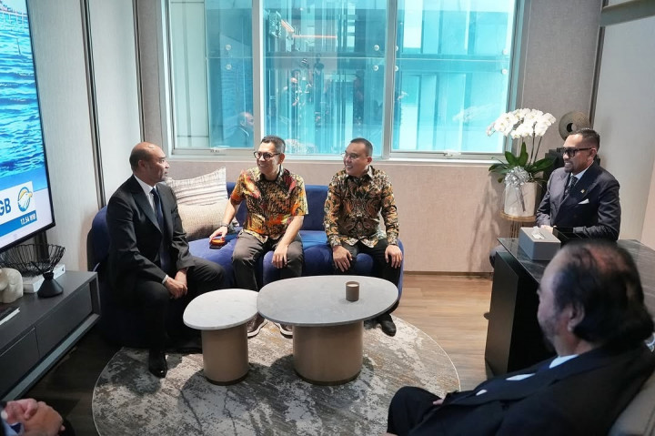 Dia menilai pemerintahan Kabinet Merah Putih minimal membutuhkan waktu selama satu tahun untuk mempersiapkan program-programnya. Apalagi, kata dia, target-target yang ingin dicapai pemerintahan adalah target yang besar.