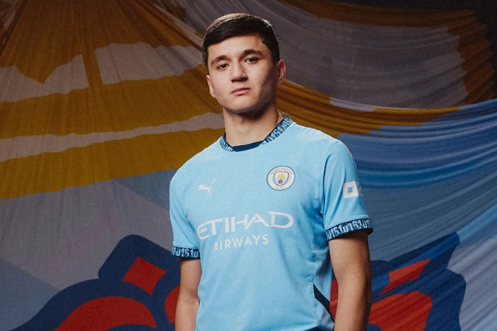 Khusanov akan menjadi pemain Uzbekistan pertama yang tampil di Liga Premier Inggris.