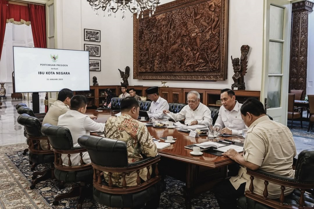 Adapun anggaran untuk kelanjutan pembangunan di IKN tahap dua akan dialokasikan untuk menyelesaikan pembangunan fasilitas pendukung dan ekosistem kantor untuk legislatif dan yudikatif.