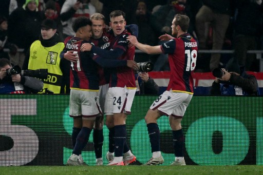Gol Bologna ke gawang Dortmund dilesakkan Thijs Dallinga dan Samuel Iling-Junior. Mereka membalikkan keunggulan setelah Borussia Dortmund mencetak gol terlebih dahulu via penalti Serhou Guirassy.