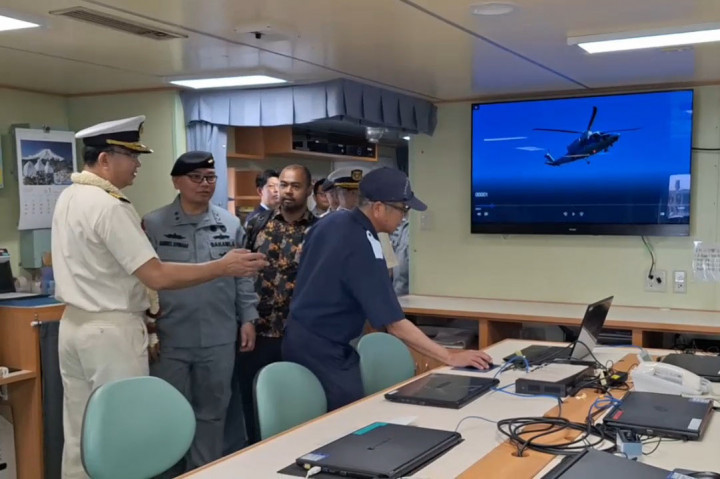 Samuel menyampaikan kerja sama dengan Jepang juga sudah berlangsung dengan melakukan latihan bersama. Tak hanya itu, Jepang juga akan menghibahkan satu kapal patroli berukuran besar.