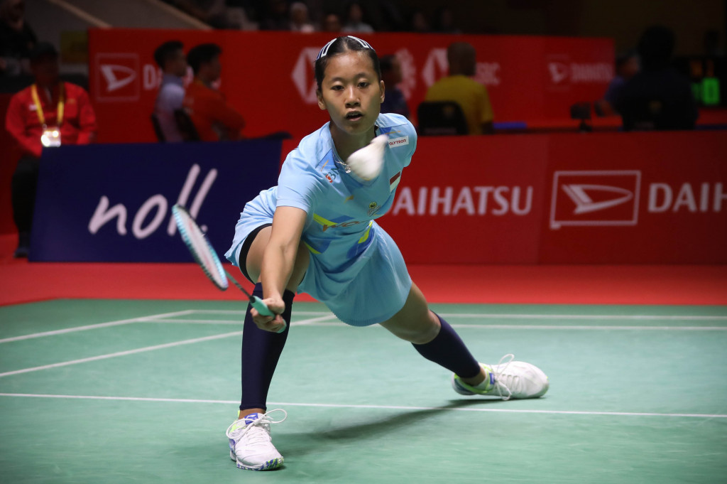 Dengan kemenangan pada babak 32 besar yang diraih dalam tempo 41 menit tersebut, Putri selanjutnya akan berhadapan dengan wakil Jepang Kaoru Sugiyama yang sebelumnya mengalahkan tunggal putri Indonesia Komang Ayu Cahya Dewi 25-23, 21-16 pada hari yang sama.