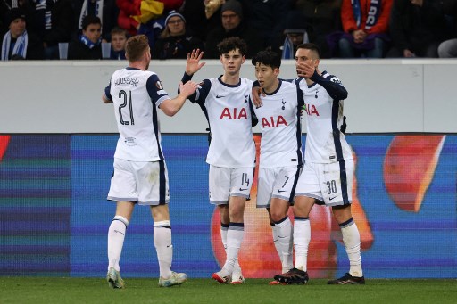 Son Heung-min menjadi pahlawan Tottenham berkat dua golnya, sedangkan satu lainnya dibuat James Maddison. Hoffenheim membalas dua gol yang dicetak Anton Stach dan David Ntusu.