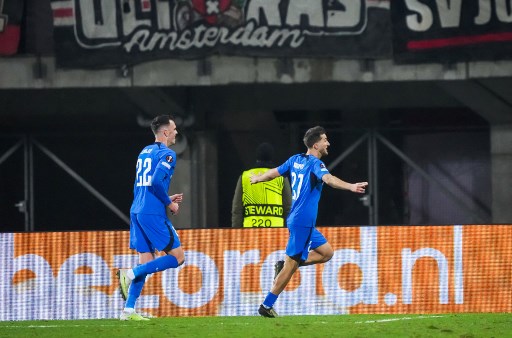 Ajax Amsterdam menelan kekalahan tipis 0-1 ketika bertandang ke markas klub asal Latvia Rigas FS di Stadion Dauvaga, Riga, Jumat, 24 Januari 2025, akibat gol semata wayang Adam Markhiyev.
