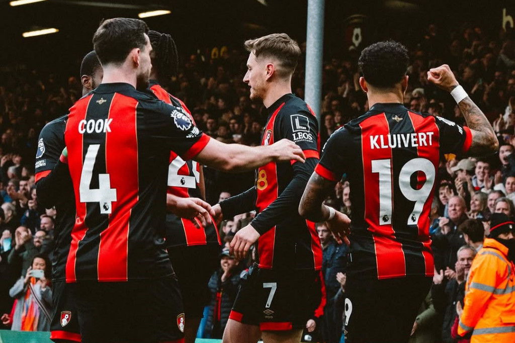 Nottingham Forest masih menempati peringkat ketiga dengan 44 poin dari 23 laga, sembilan poin di bawah Liverpool yang memuncaki klasemen.