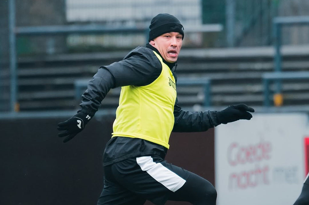 Kantor kejaksaan umum Brussels mengonfirmasi bahwa pemain sepak bola itu dirampas kebebasannya sehubungan dengan kasus ini. Jaksa kemudian mengatakan bahwa total 16 orang ditangkap. 