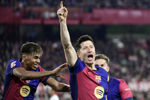 Empat gol kemenangan Barcelona dilesakkan Robert Lewandowski (7), Fermin Lopez (46), Raphinha (55), dan Eric Garcia (89). Sementara, Sevilla memperkecil jarak skor via gol yang dicetak oleh Ruben Vargas (8).