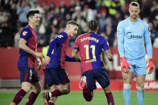 Kemenangan itu membuat Barcelona menempati peringkat ketiga klasemen sementara dengan 48 poin dari 23 laga, tertinggal satu poin dari Atletico Madrid (49 poin) di posisi kedua dan dua poin dari Real Madrid (50 poin) di tempat pertama.