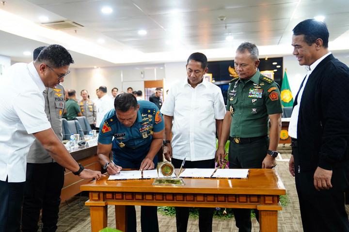 Adapun tujuan dari Perjanjian Kerja Sama antara lain mendukung tercapainya target pengadaan gabah dan beras dalam negeri tahun 2025, meningkatkan kesejahteraan petani, mendukung kepastian pasokan bahan baku dan/atau pangan, menjaga proses pengadaan gabah dan beras dalam negeri agar tetap kondusif dan optimalisasi dalam mendukung ketahanan pangan nasional.