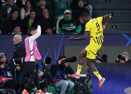 Kemenangan telak tersebut memudahkan Dortmund untuk lolos ke 16 besar, ditambah pada leg kedua akan menjadi tuan rumah yang digelar di Stadion Signal Iduna Park, Kamis, 20 Februari dini hari WIB.