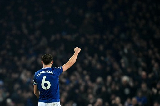 Hasil imbang ini membuat Everton naik ke peringkat ke-15 klasemen sementara Liga Inggris dengan 27 poin dari 24 pertandingan, unggul 10 poin dari zona degradasi. Sementara itu, meski hanya mendapatkan satu poin, Liverpool masih kokoh di puncak dengan 57 poin.