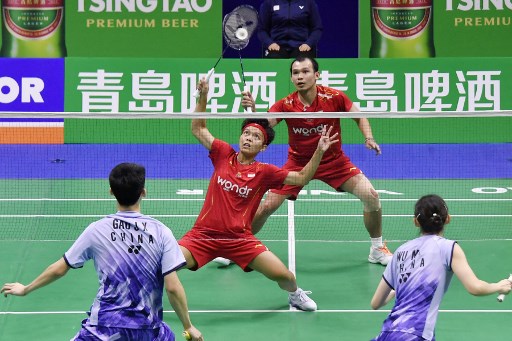 Indonesia meraih poin pertama melalui ganda campuran Rinov Rivaldy/Siti Fadia Silva Ramadhanti yang mengalahkan pasangan Tiongkok Gao Jia Xuan/Wu Meng Ying dua gim langsung 21-11, 21-13.