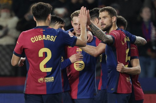 Barcelona sukses menyalip duo Madrid untuk memuncaki klasemen setelah menang tipis 1-0 saat menjamu Rayo Vallecano dalam lanjutan pekan ke-24 LaLiga 2024/25 di Stadion Olimpiade Lluis Companys pada Selasa, 18 Februari 2025 dini hari WIB.