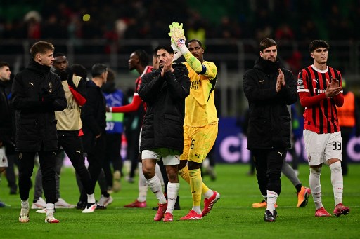 AC Milan gagal melaju ke babak 16 besar Liga Champions setelah didepak Feyenoord dengan agregat 1-2 di fase play-off.